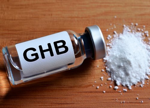 Ампула и порошок Бутирата